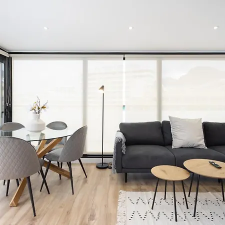 Apartment Sunny Olympia By Sunkeyrents *